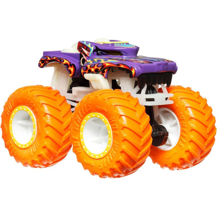 Hot Wheels Monster Trucks care strălucesc în întuneric