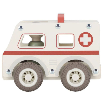 Ambulanță din lemn