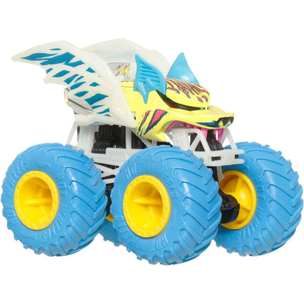 Hot Wheels Monster Trucks care strălucesc în întuneric